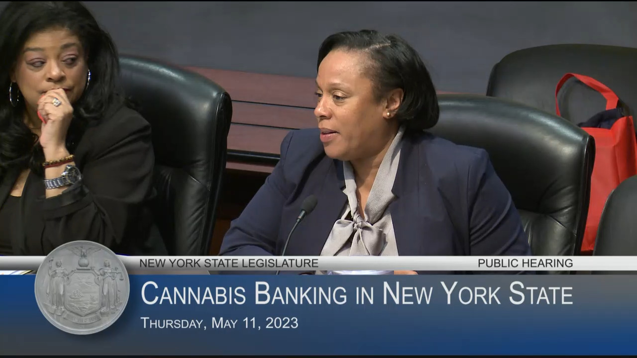 Cannabis Sellers Testify at Hearing on Cannabis Banking